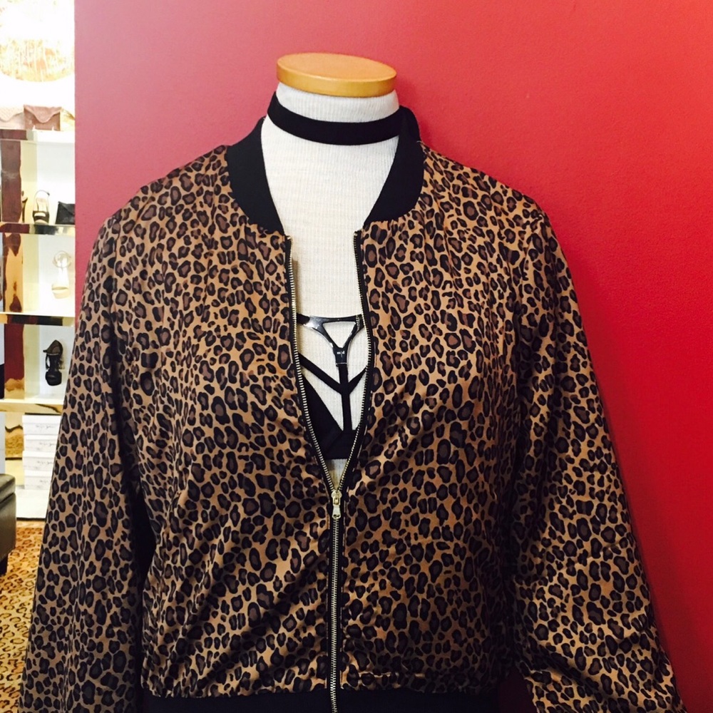 Animal print bomber